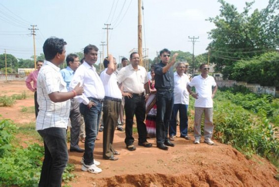 Joint team visits Hapania for parking lot Joint team visits Hapania for parking lot